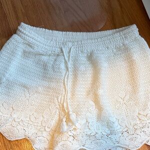 Abercrombie & Fitch Cream Shorts